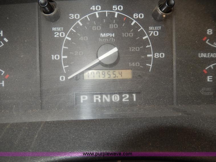 image for item AA9327 1994 Ford F250 XL pickup truck