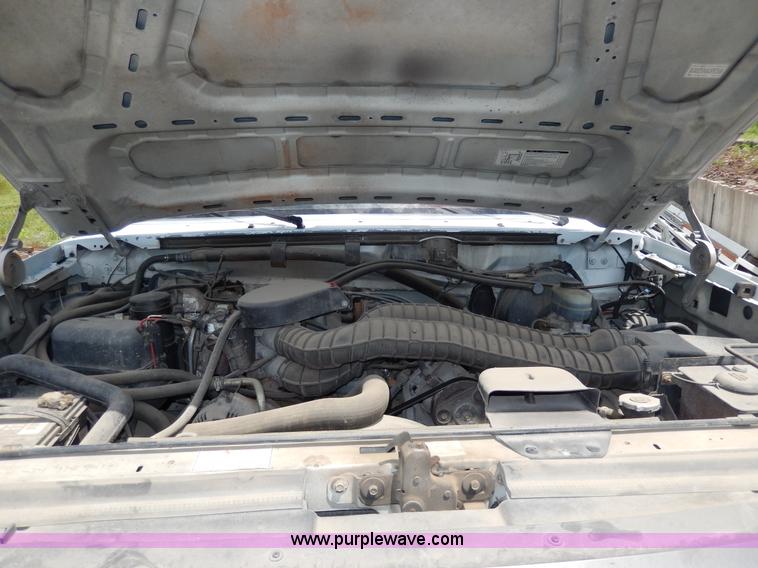 image for item AA9327 1994 Ford F250 XL pickup truck