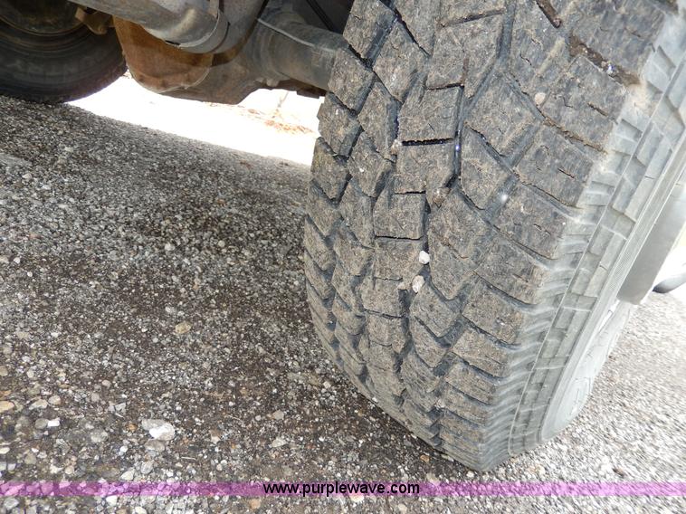 image for item AA9327 1994 Ford F250 XL pickup truck