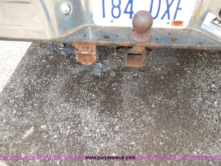 image for item AA9327 1994 Ford F250 XL pickup truck