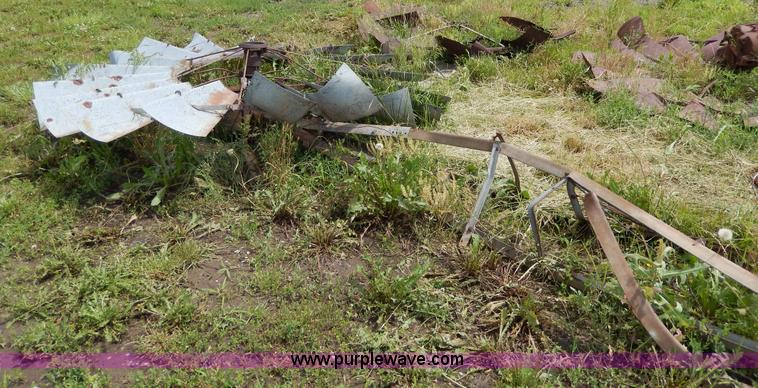 image for item AA9328 (3) windmill towers