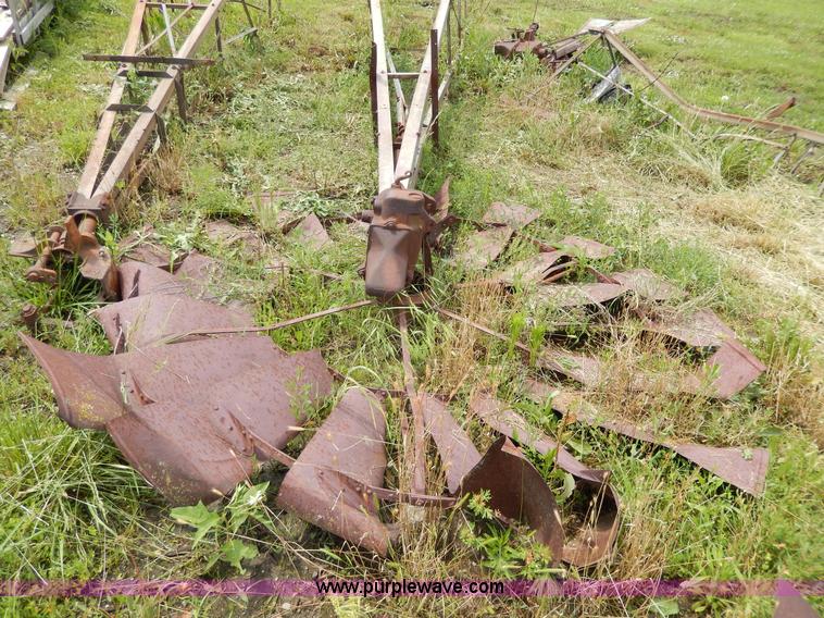 image for item AA9328 (3) windmill towers