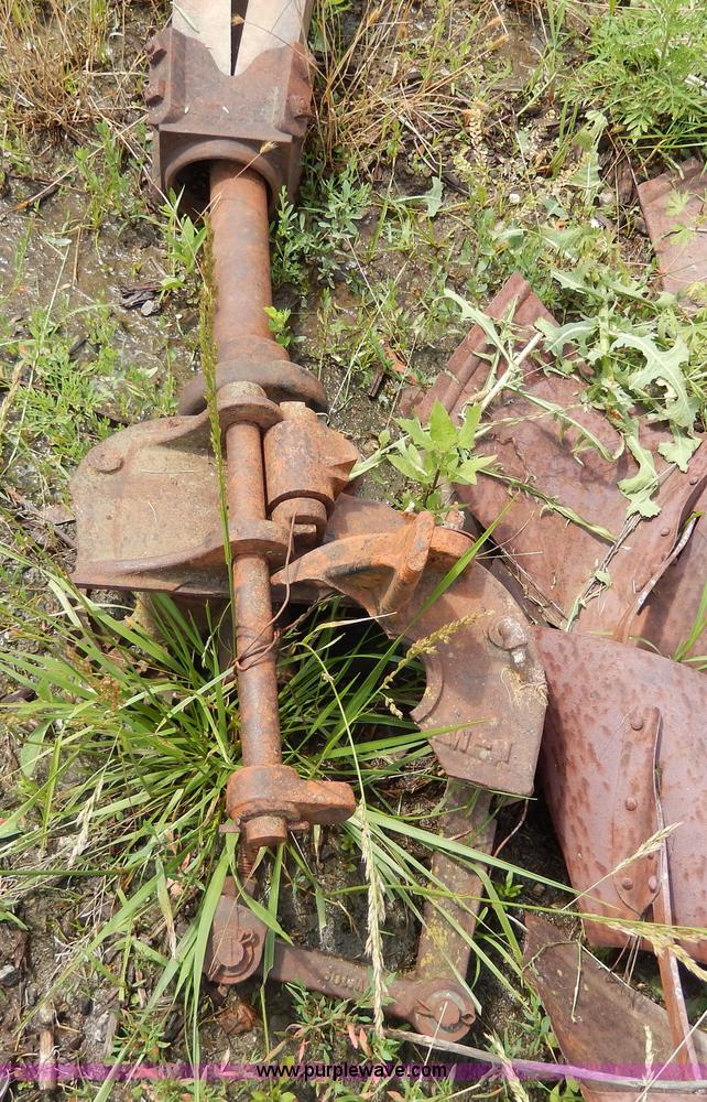 image for item AA9328 (3) windmill towers