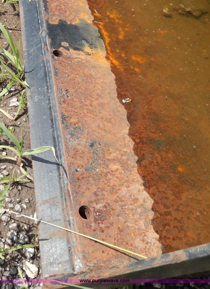 image for item AA9331 Tractor bucket