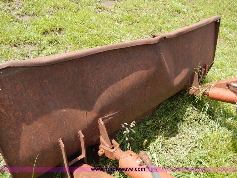 image for item AA9333 Massey-Ferguson 95 tractor loader