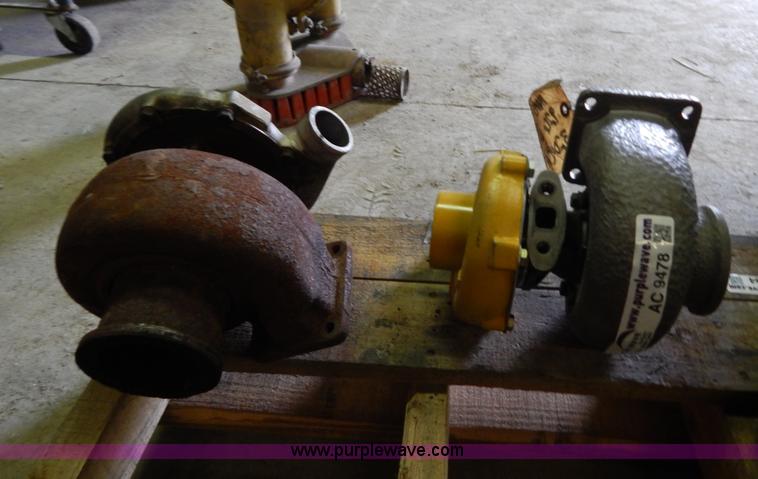 image for item AC9478 (2) turbo chargers
