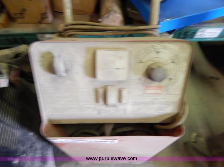 image for item AC9482 (4) battery chargers