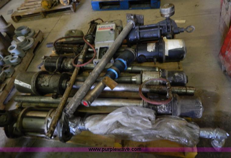 image for item AC9483 (11) pneumatic fluid pumps