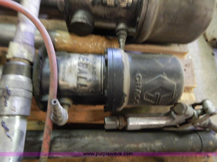 image for item AC9483 (11) pneumatic fluid pumps