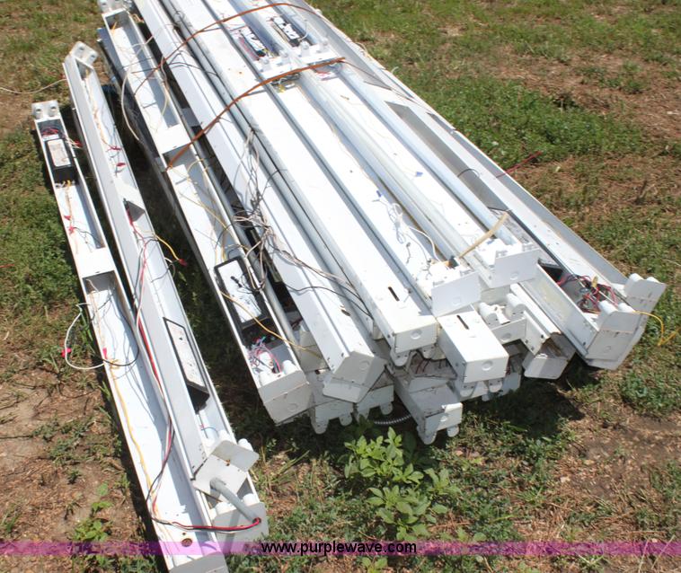 image for item AE9193 (52) fluorescent light fixtures