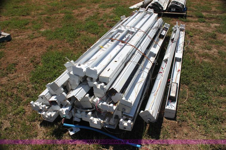 image for item AE9193 (52) fluorescent light fixtures