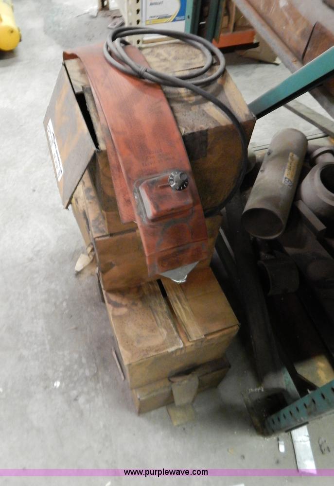 image for item AE9787 (6) 55 gallon drum heaters