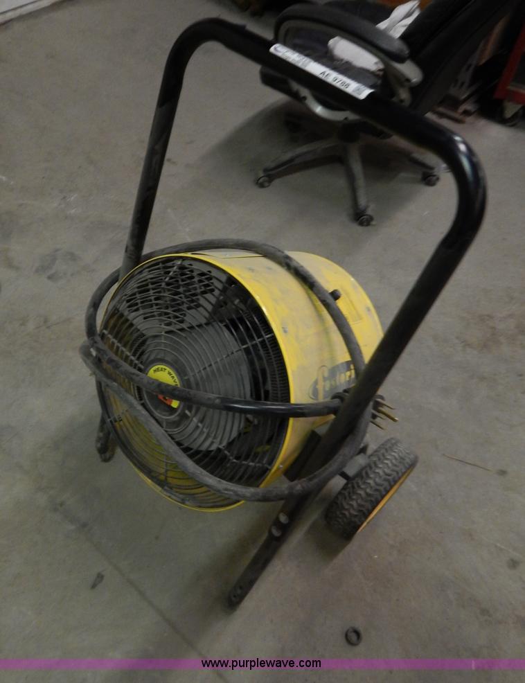 image for item AE9788 Fostoria electric heater