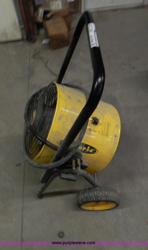 image for item AE9788 Fostoria electric heater