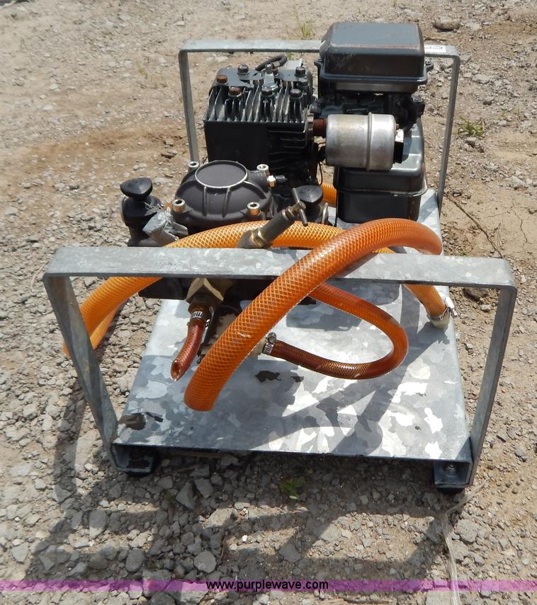 image for item AE9805 Transfer pump