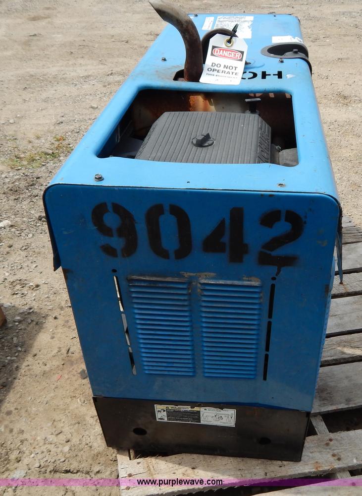 image for item AE9819 Miller Bobcat 250NT welder/generator