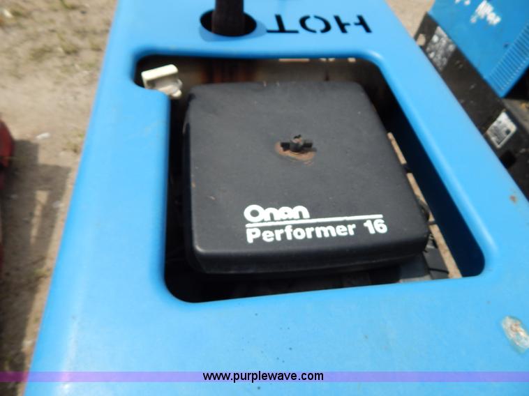 image for item AE9820 Miller Bobcat 225NT welder/generator