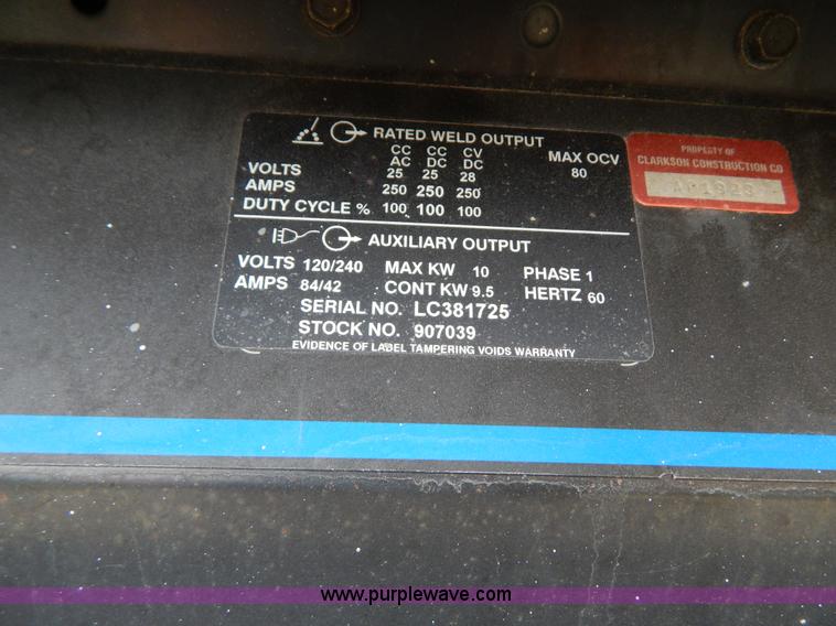 image for item AE9821 Miller Bobcat 250NT welder/generator