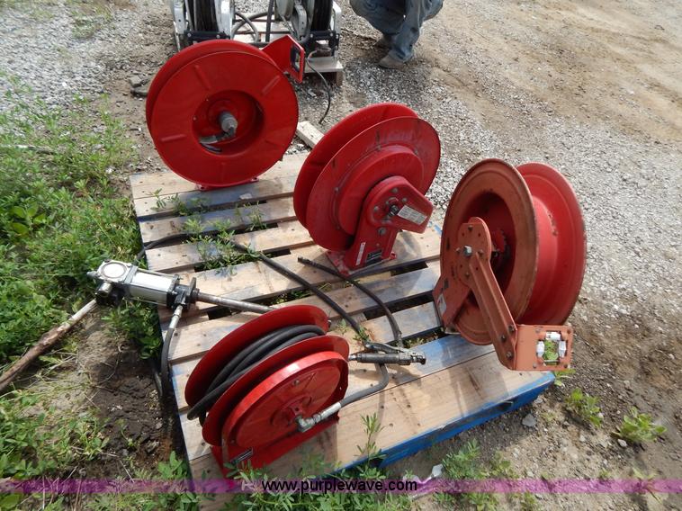 image for item AE9825 (4) hose reels