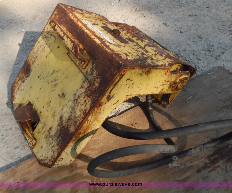 image for item AE9841 Perkins poly cart tipper