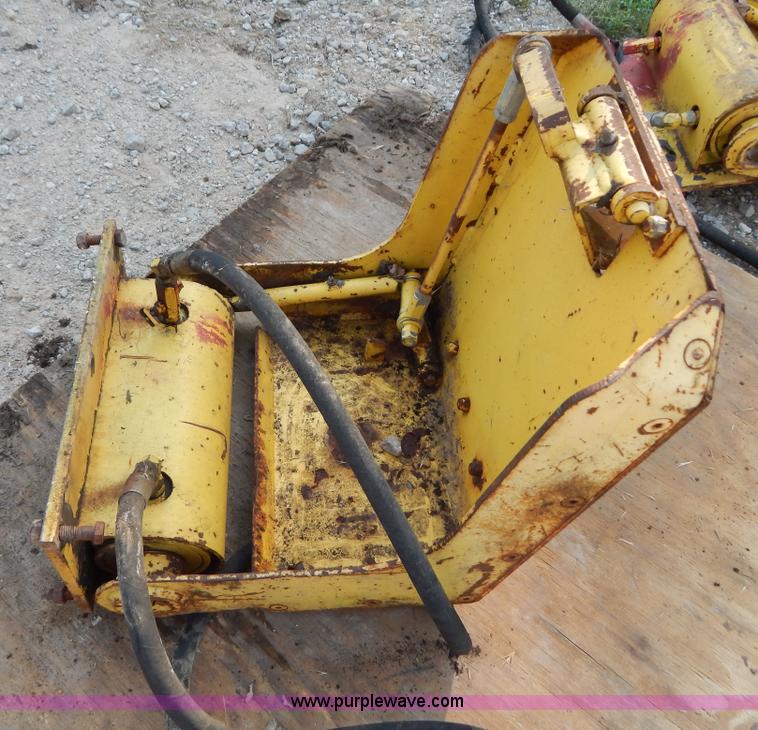 image for item AE9841 Perkins poly cart tipper