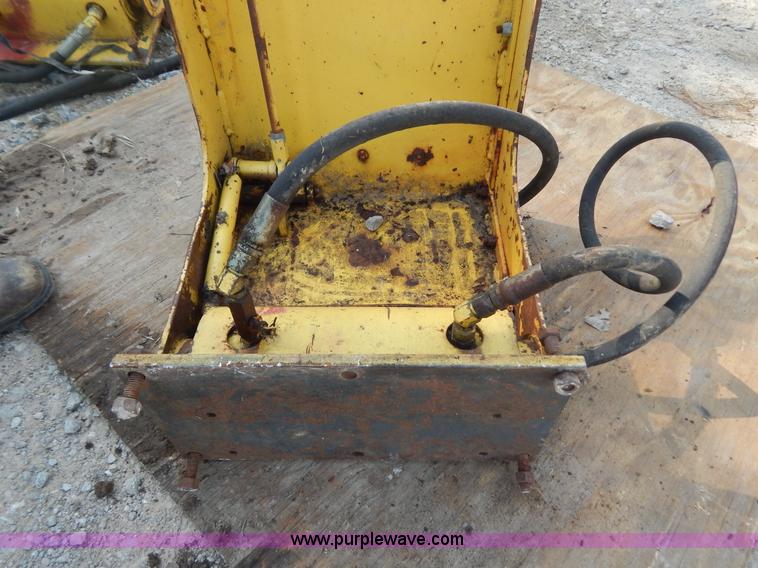 image for item AE9841 Perkins poly cart tipper