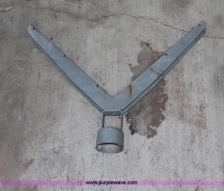 image for item AU9229 (20) galvanized chain link fence posts