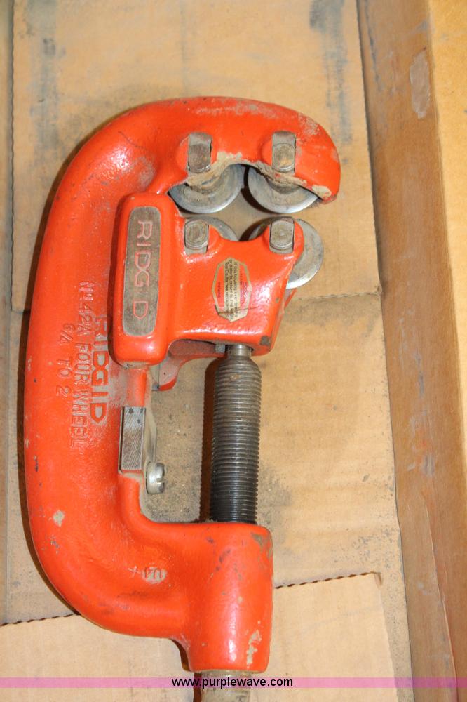 image for item AU9245 Ridgid pipe cutter