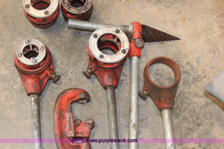 image for item AU9246 Ridgid pipe threaders