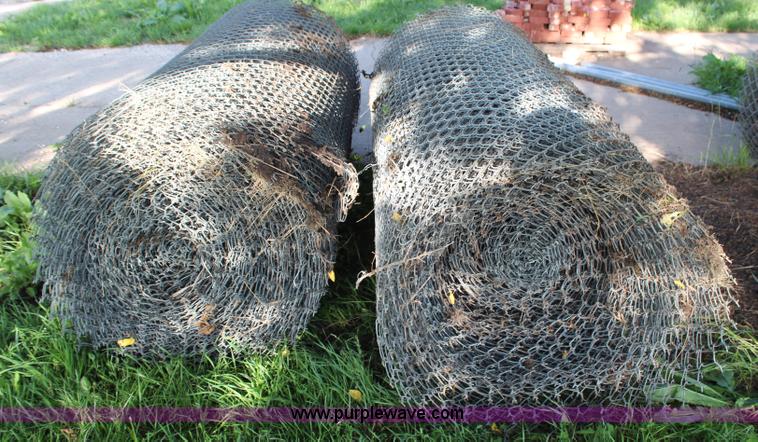 image for item AU9247 400' chain link fence