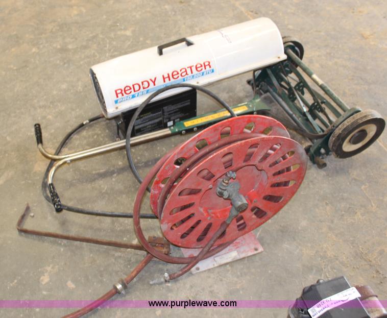 image for item AU9249 Assorted tools