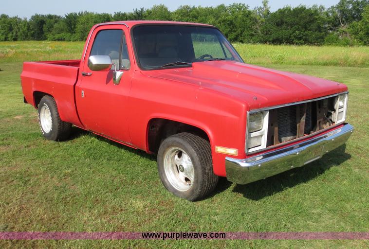 image for item D5981 1985 Chevrolet C10 pickup truck