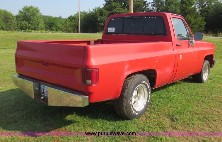 image for item D5981 1985 Chevrolet C10 pickup truck