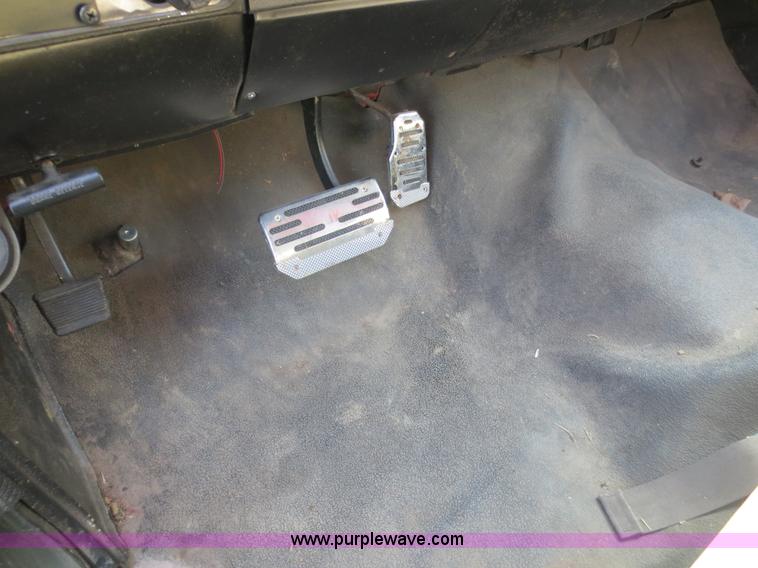 image for item D5981 1985 Chevrolet C10 pickup truck