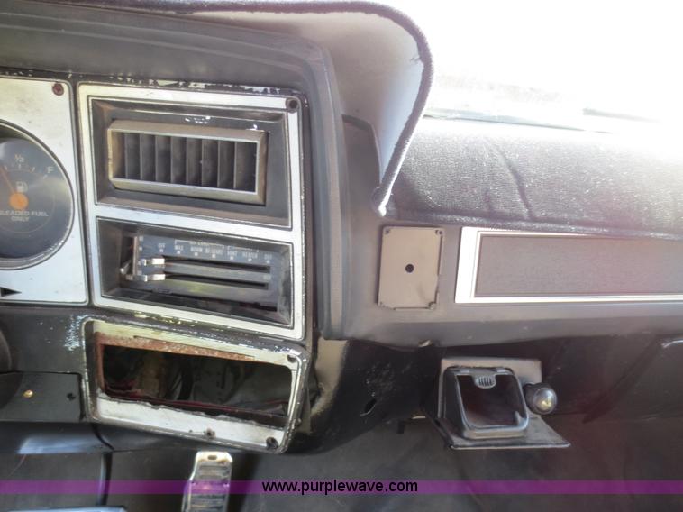 image for item D5981 1985 Chevrolet C10 pickup truck