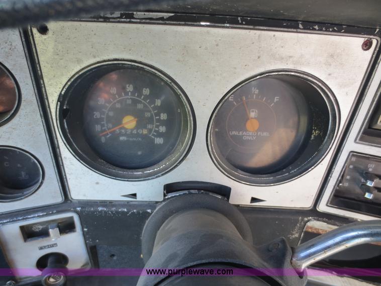 image for item D5981 1985 Chevrolet C10 pickup truck