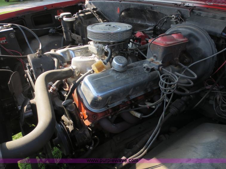 image for item D5981 1985 Chevrolet C10 pickup truck