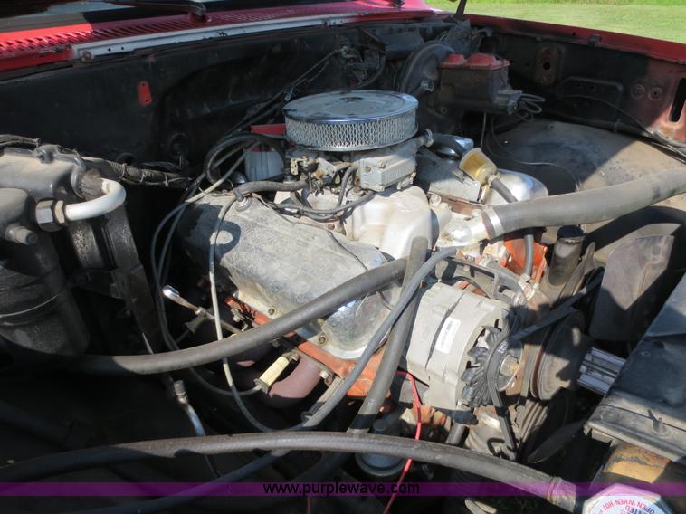 image for item D5981 1985 Chevrolet C10 pickup truck