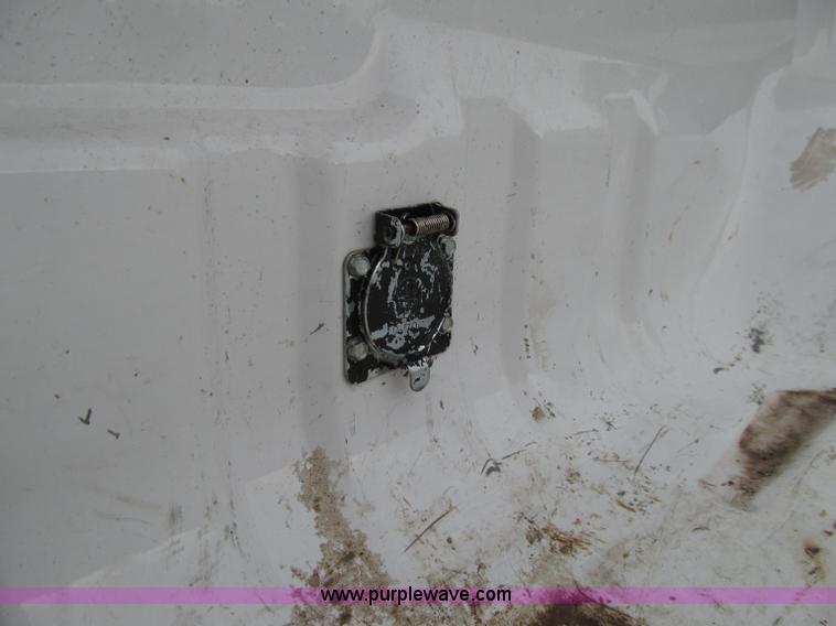 image for item D7422 2004 Ford F350 Super Duty Lariat Crew Cab pickup truck