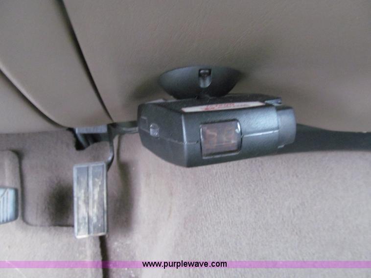 image for item D7422 2004 Ford F350 Super Duty Lariat Crew Cab pickup truck