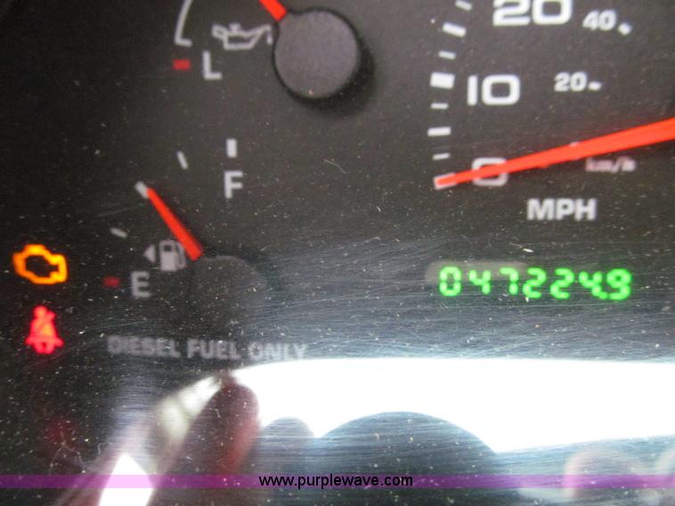 image for item D7422 2004 Ford F350 Super Duty Lariat Crew Cab pickup truck