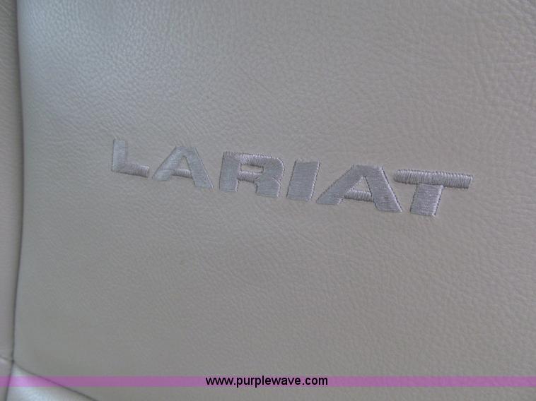 image for item D7422 2004 Ford F350 Super Duty Lariat Crew Cab pickup truck