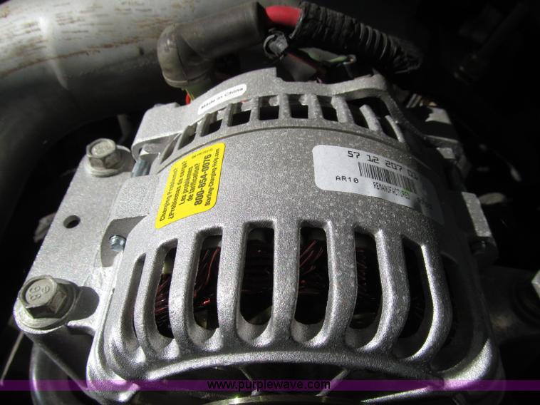 image for item D7422 2004 Ford F350 Super Duty Lariat Crew Cab pickup truck