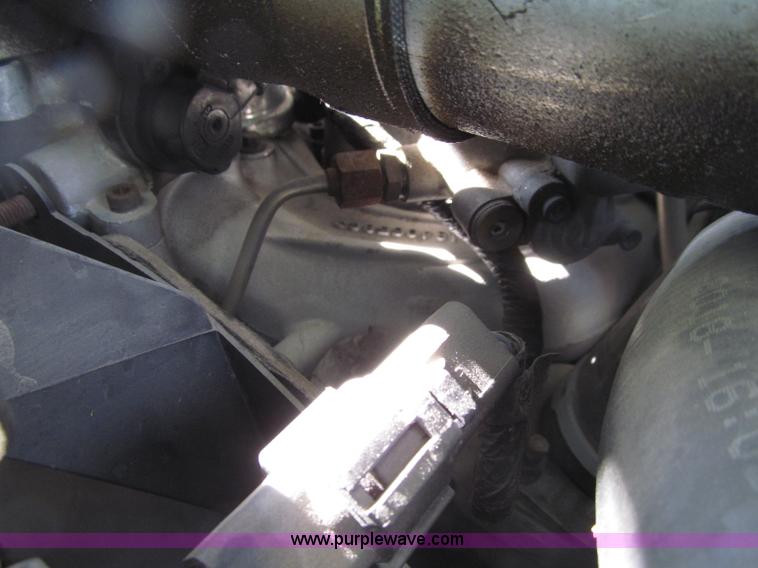 image for item D7422 2004 Ford F350 Super Duty Lariat Crew Cab pickup truck