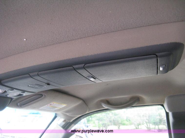 image for item D8401 2002 Chevrolet Silverado 1500 LT Extended Cab pickup truck