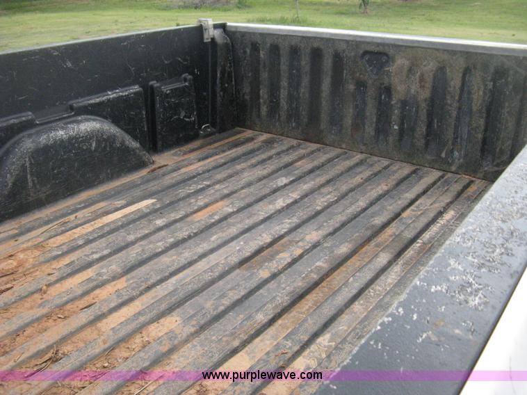 image for item D8401 2002 Chevrolet Silverado 1500 LT Extended Cab pickup truck