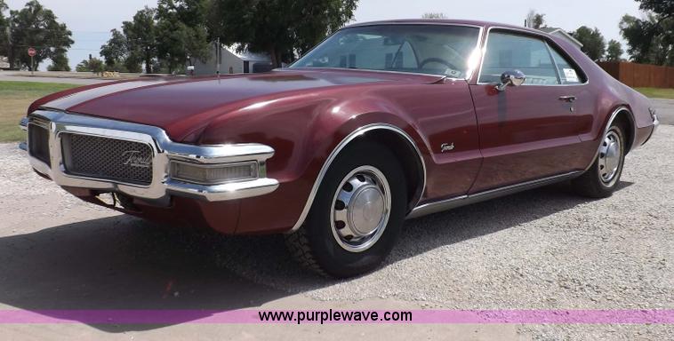 image for item F8724 1968 Oldsmobile Toronado