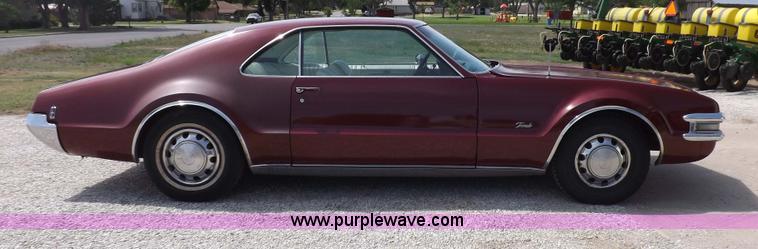 image for item F8724 1968 Oldsmobile Toronado