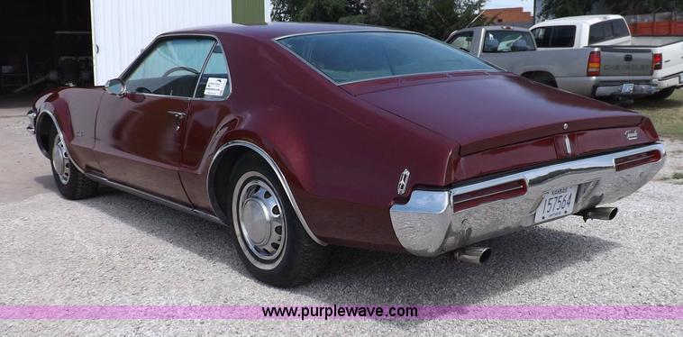 image for item F8724 1968 Oldsmobile Toronado