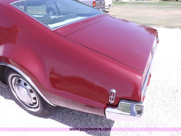 image for item F8724 1968 Oldsmobile Toronado